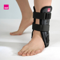 Tutore bivalve con rivestimento in polimero per caviglia M. STEP